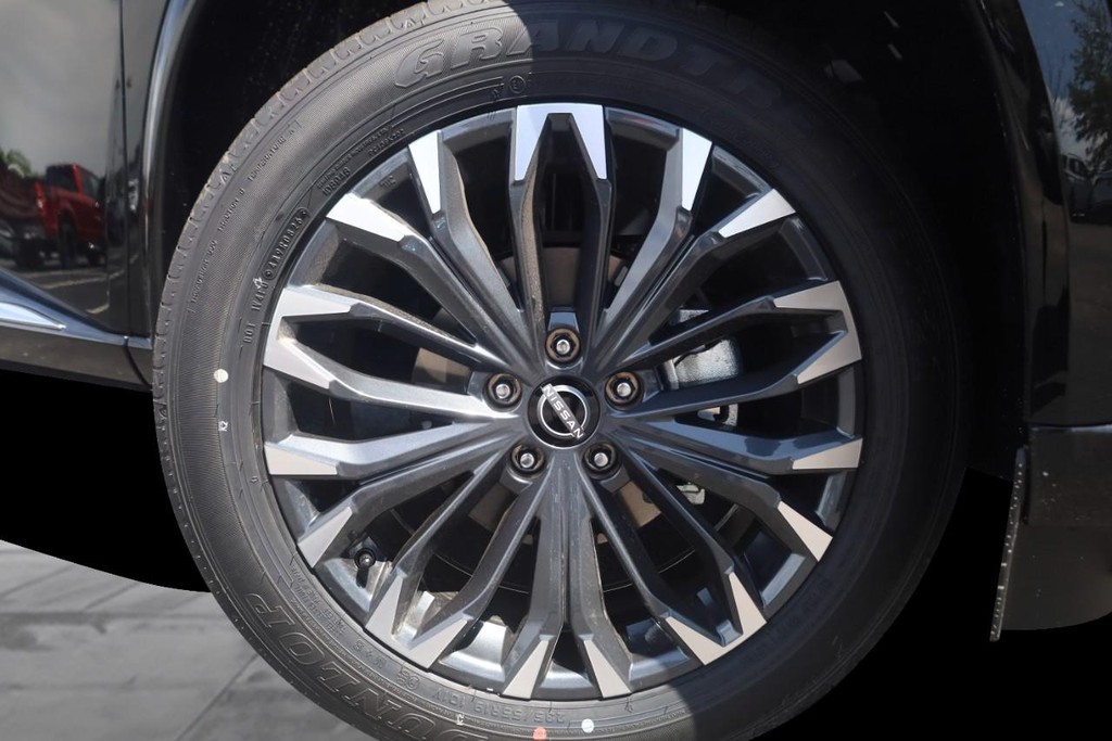 Nissan Rogue Vehicle Image 03