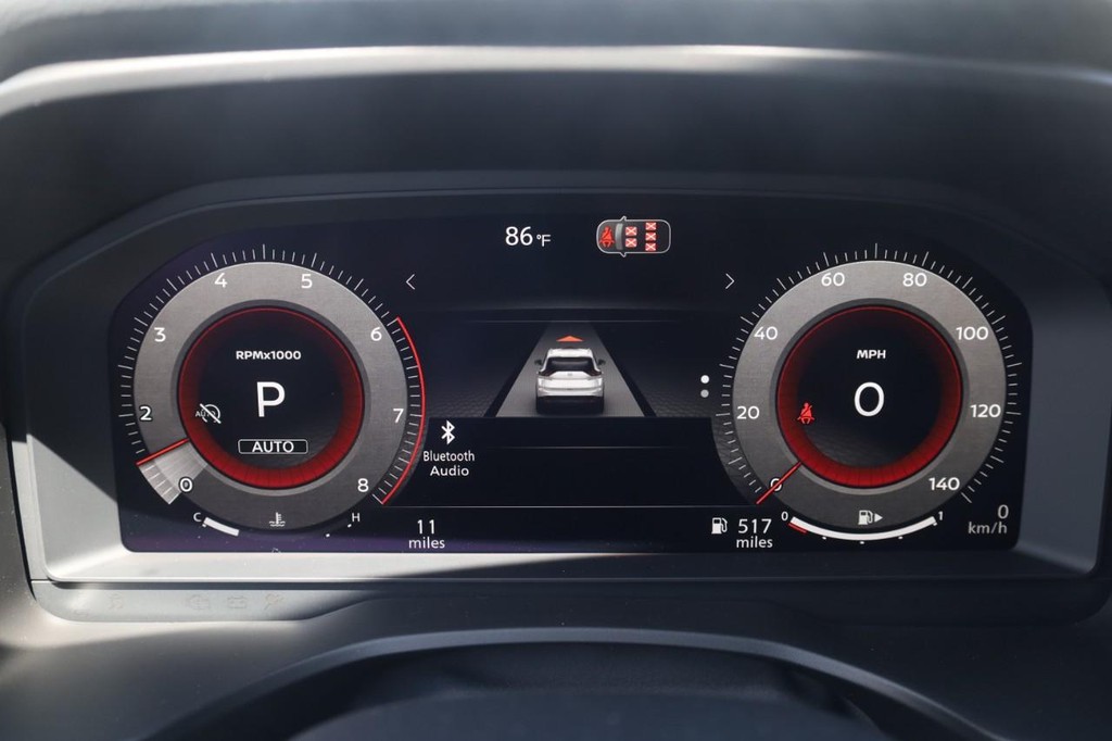 Nissan Rogue Vehicle Image 14