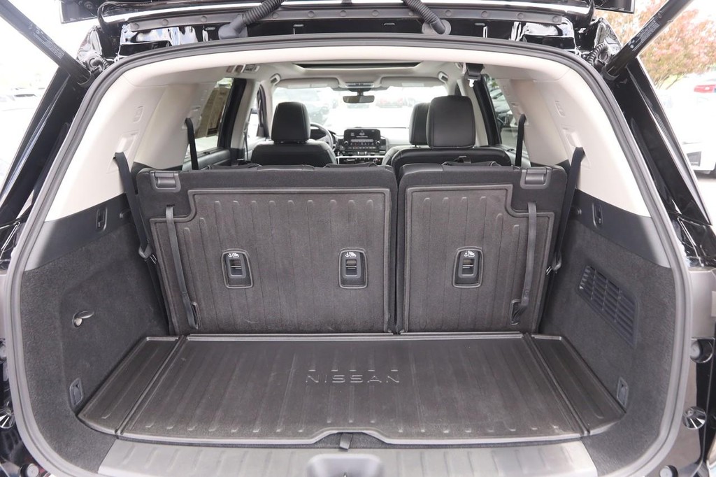 Nissan Pathfinder Vehicle Image 07