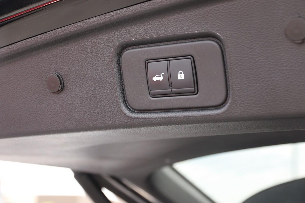 Nissan Pathfinder Vehicle Image 08