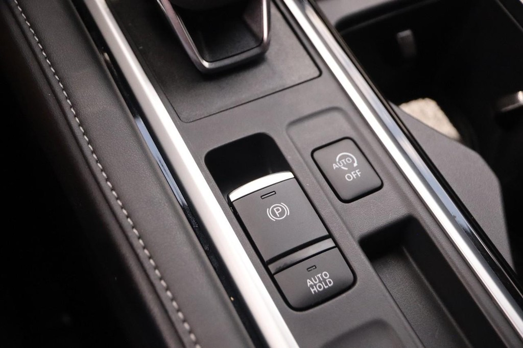 Nissan Pathfinder Vehicle Image 21