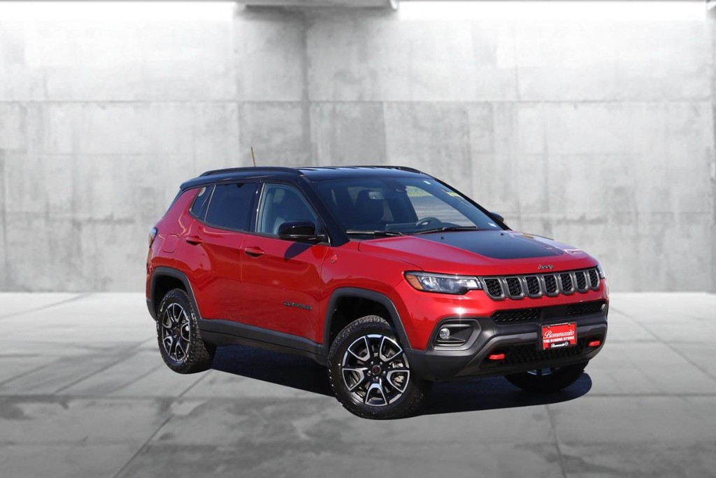 Jeep Compass Vehicle Image 02