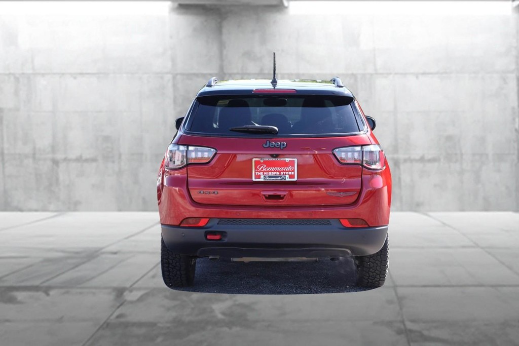 Jeep Compass Vehicle Image 06