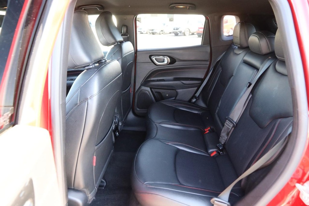 Jeep Compass Vehicle Image 09