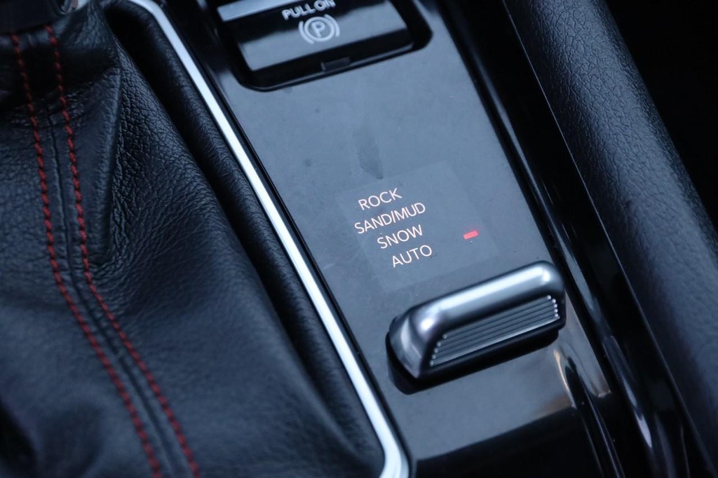 Jeep Compass Vehicle Image 19