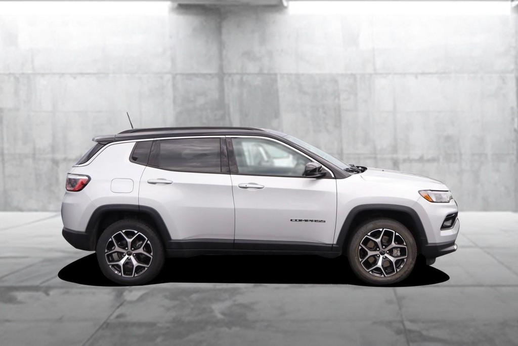 Jeep Compass Vehicle Image 05