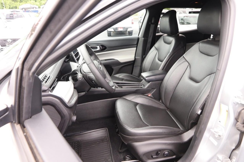 Jeep Compass Vehicle Image 08