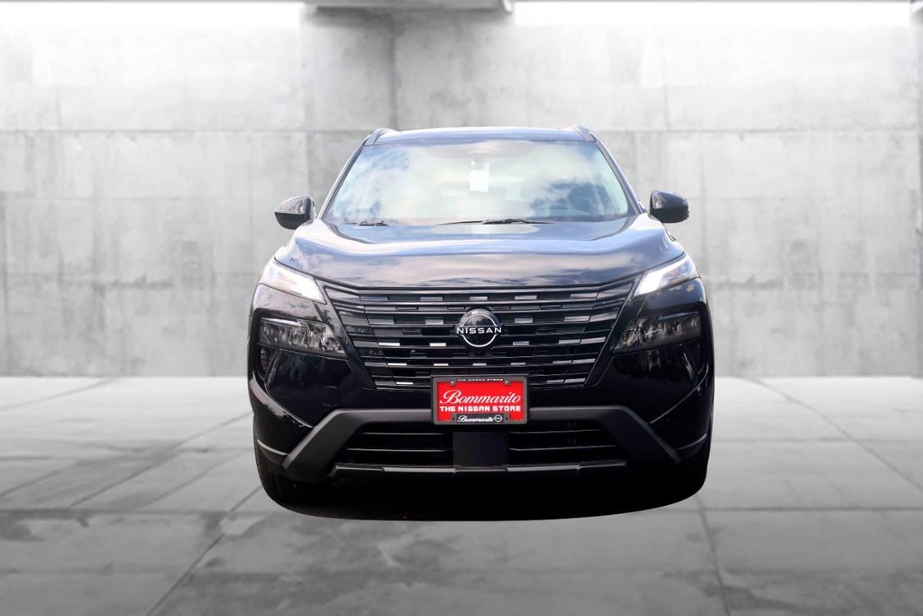 Nissan Rogue Vehicle Image 04