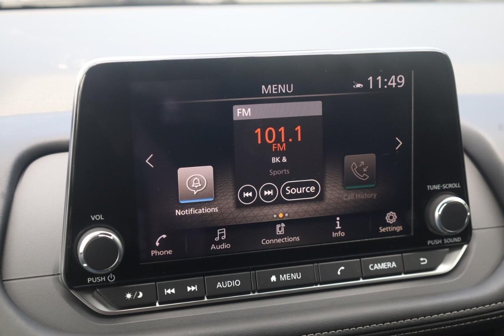 Nissan Rogue Vehicle Image 14