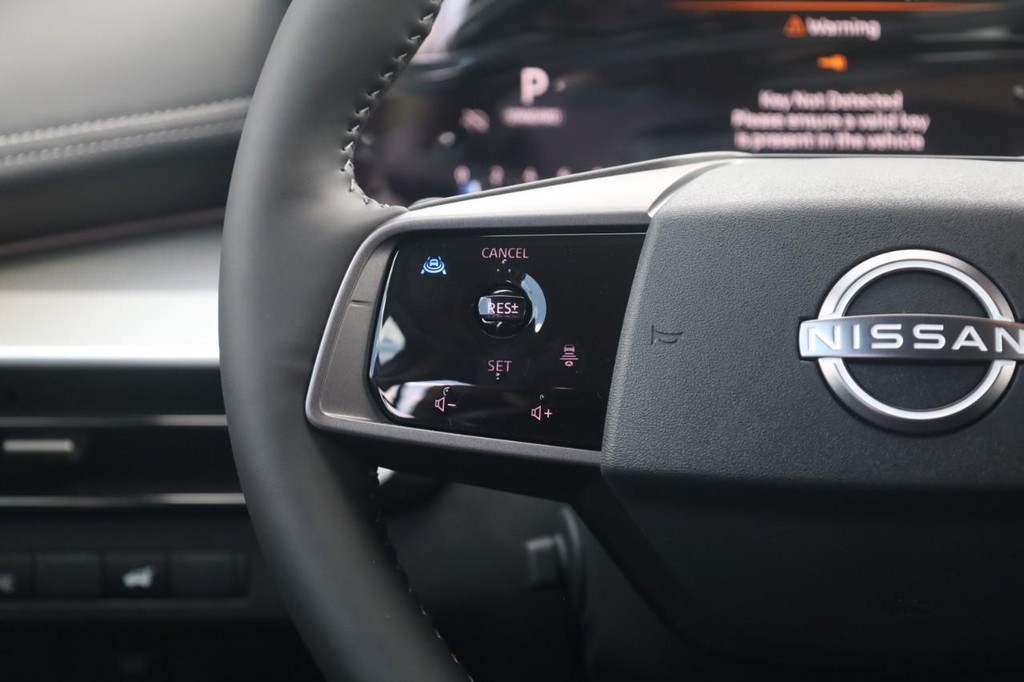 Nissan Murano Vehicle Image 10