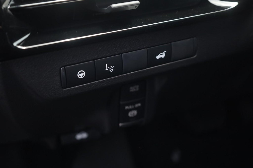 Nissan Murano Vehicle Image 13
