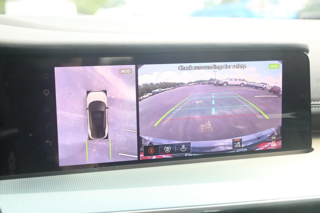 Nissan Murano Vehicle Image 16