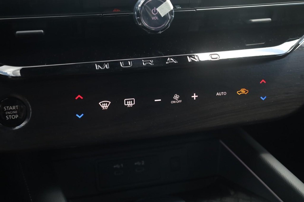 Nissan Murano Vehicle Image 17