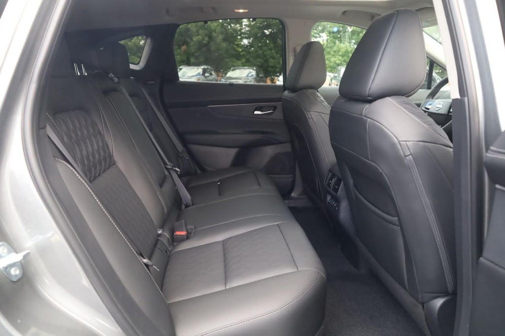 Nissan Murano Vehicle Image 22