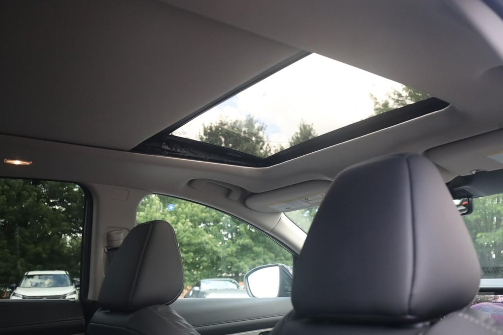 Nissan Murano Vehicle Image 23