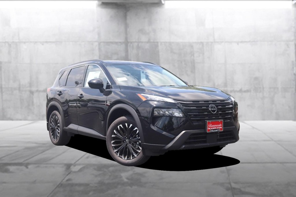 Nissan Rogue Vehicle Image 02