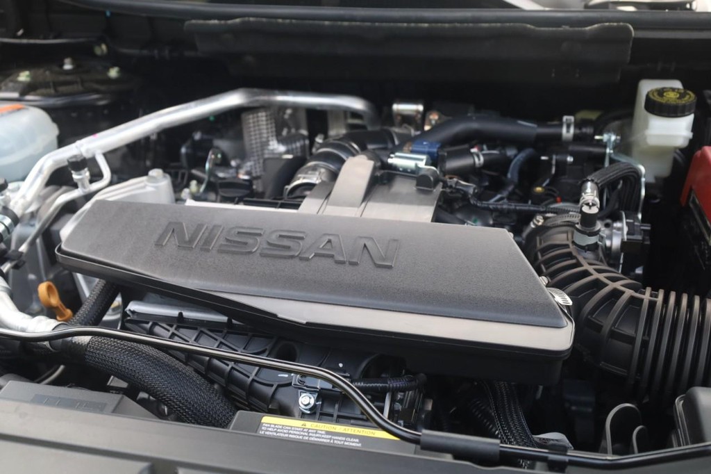 Nissan Rogue Vehicle Image 25