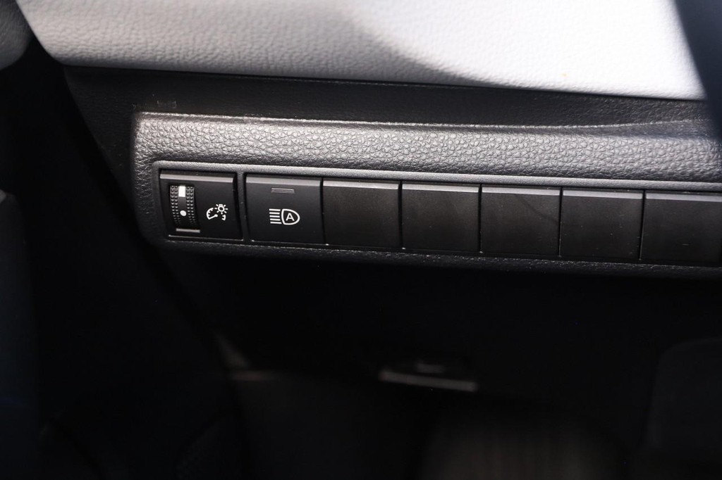Toyota Corolla Vehicle Image 19
