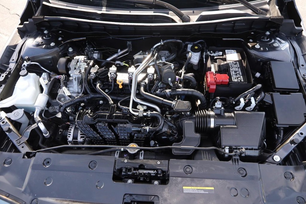Nissan Altima Vehicle Image 26