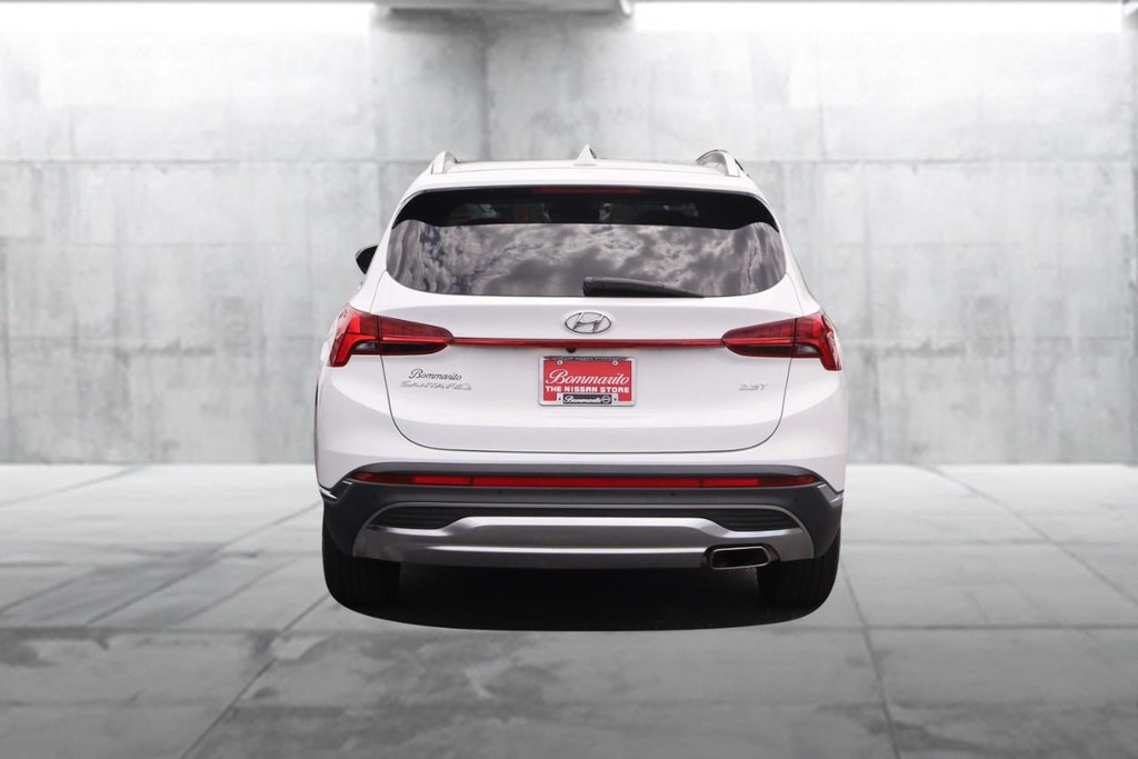 Hyundai Santa Fe Vehicle Full-screen Gallery Image 06