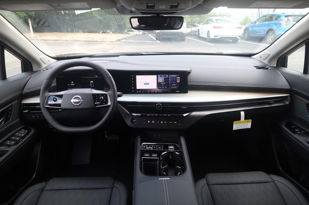 Nissan Murano Vehicle Image 07