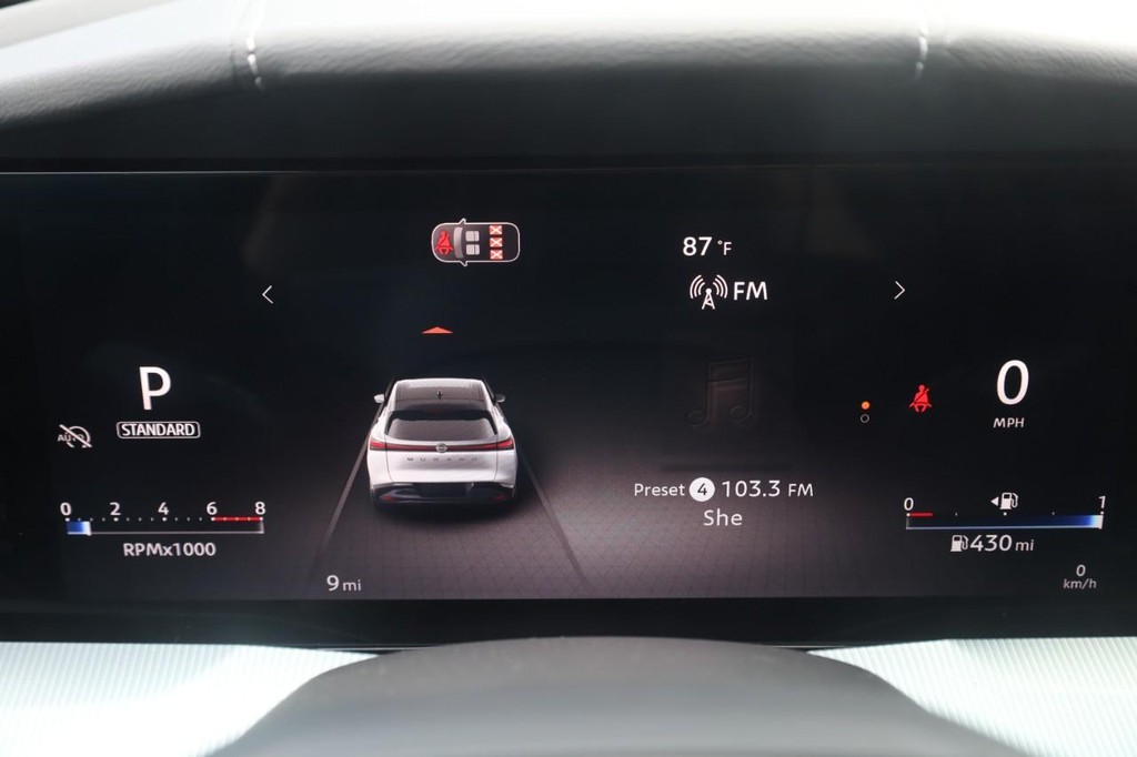Nissan Murano Vehicle Image 14