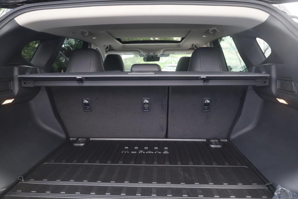 Nissan Murano Vehicle Image 24