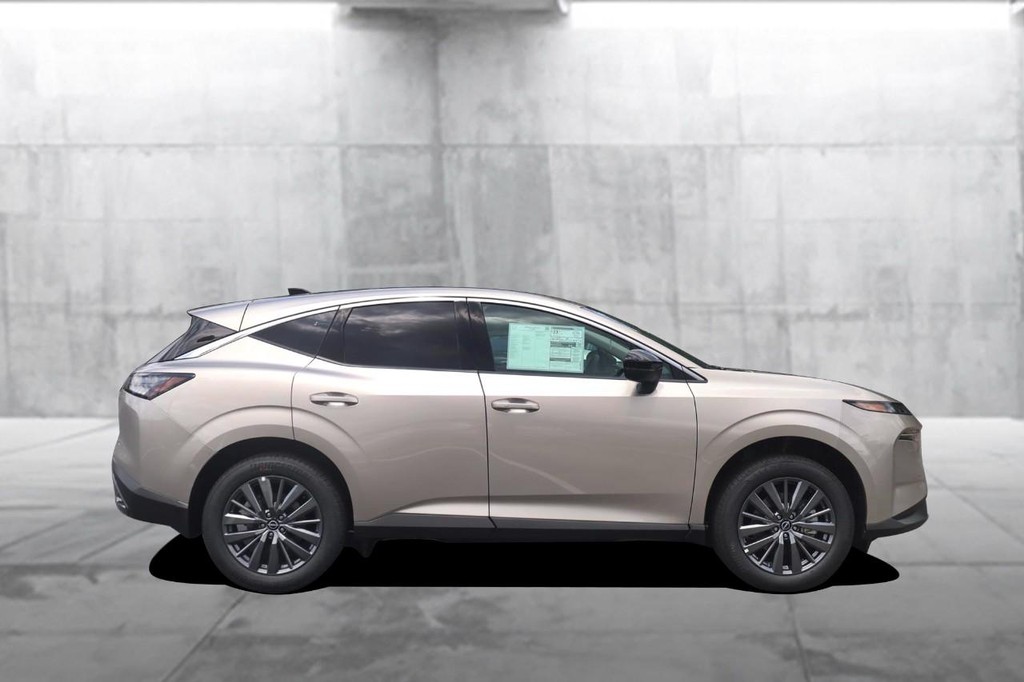 Nissan Murano Vehicle Image 05