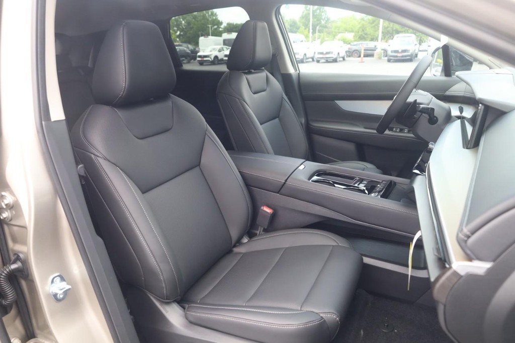 Nissan Murano Vehicle Image 21