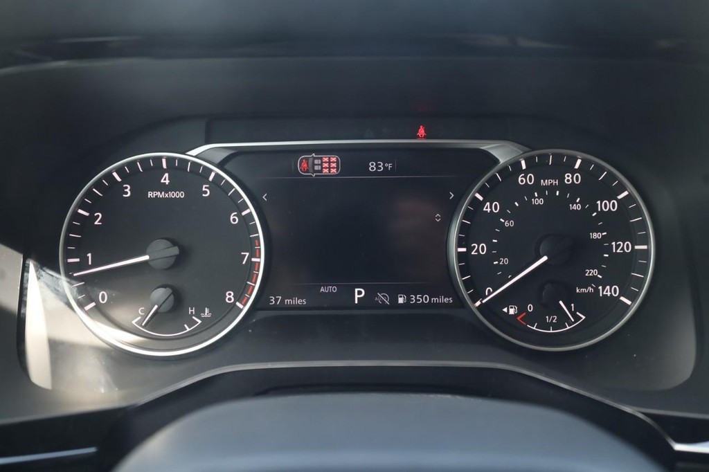 Nissan Pathfinder Vehicle Image 13