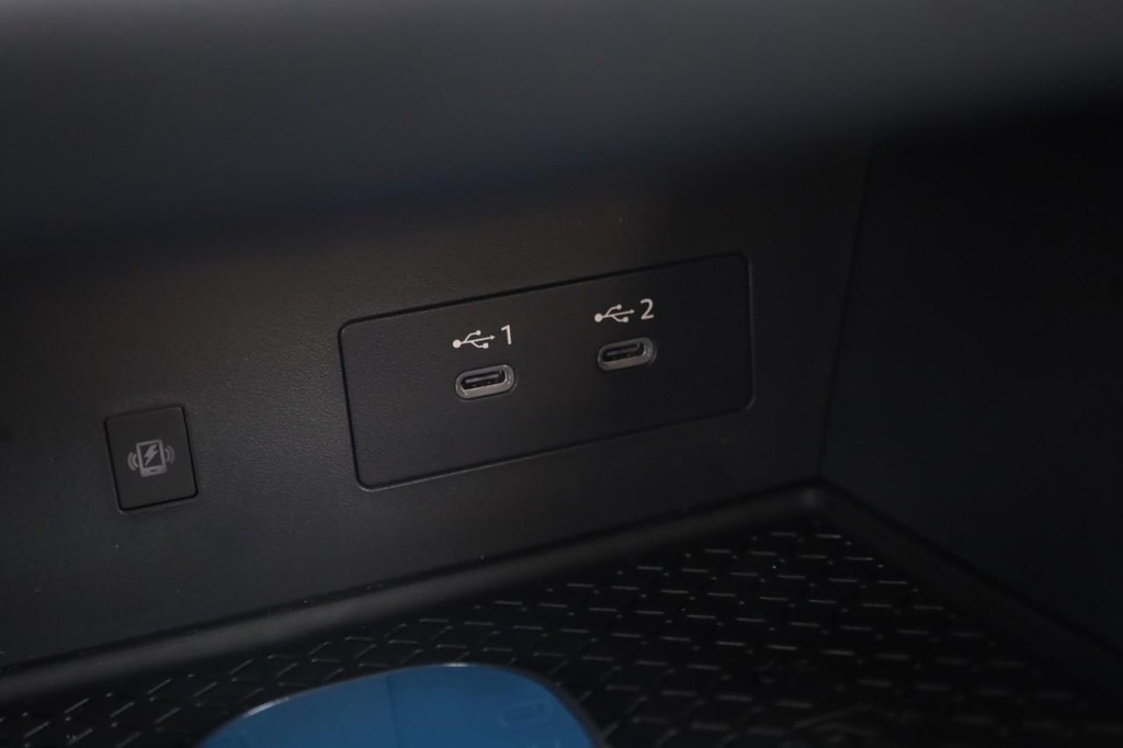 Nissan Pathfinder Vehicle Image 17