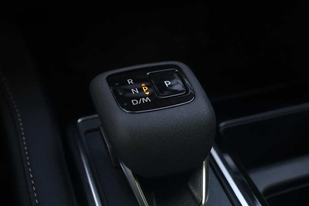 Nissan Pathfinder Vehicle Image 19
