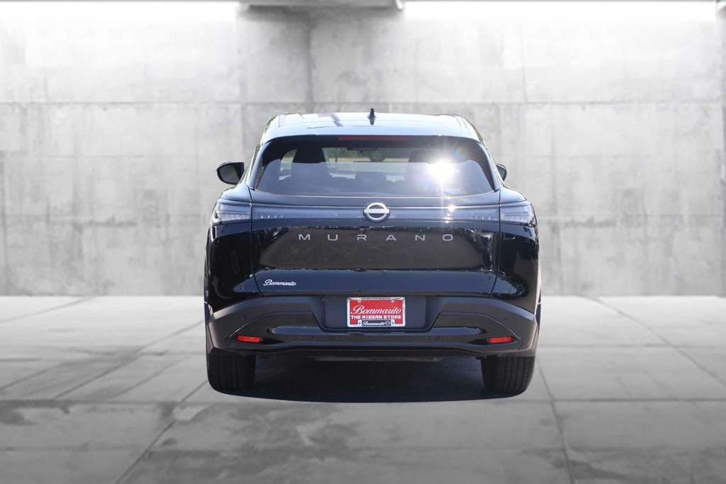 Nissan Murano Vehicle Full-screen Gallery Image 6