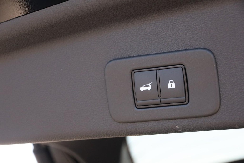 Nissan Murano Vehicle Full-screen Gallery Image 8