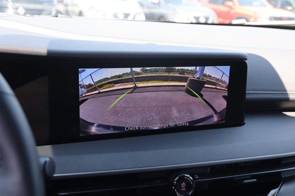 Nissan Murano Vehicle Full-screen Gallery Image 18