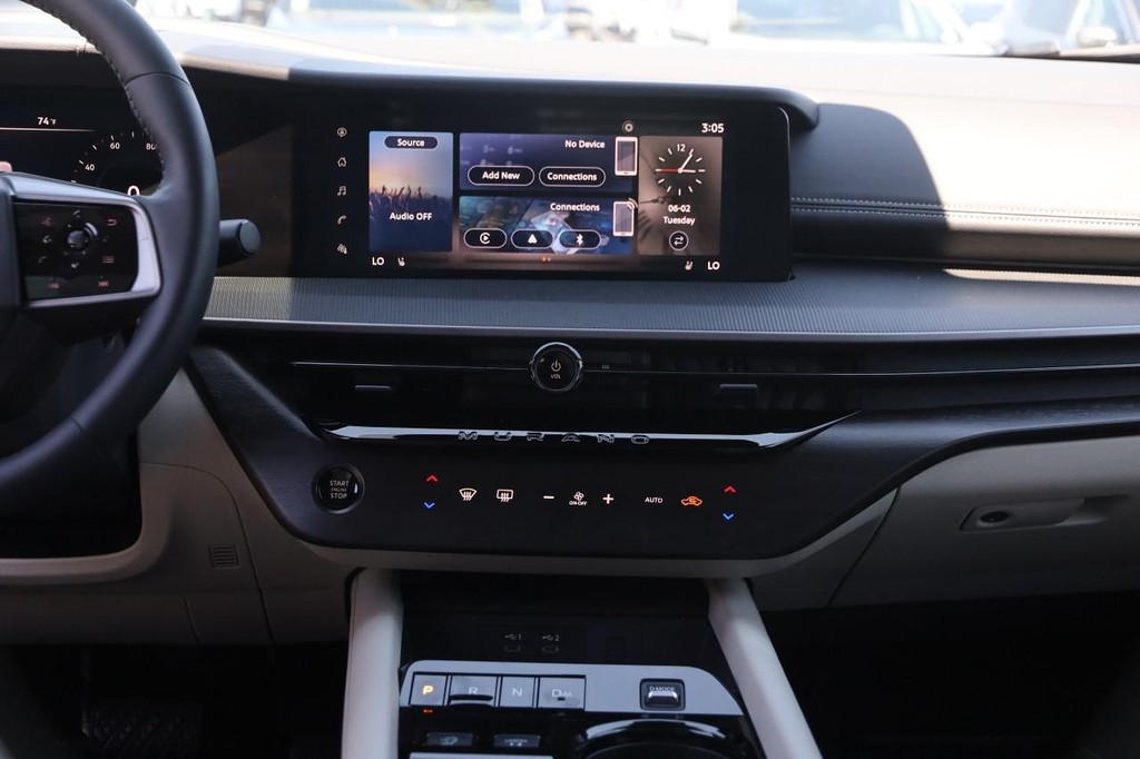 Nissan Murano Vehicle Full-screen Gallery Image 25