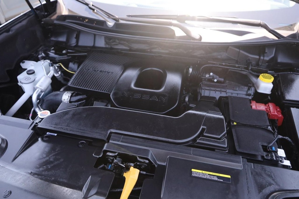 Nissan Murano Vehicle Full-screen Gallery Image 28