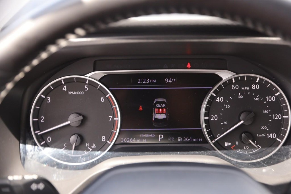 Nissan Rogue Vehicle Full-screen Gallery Image 14