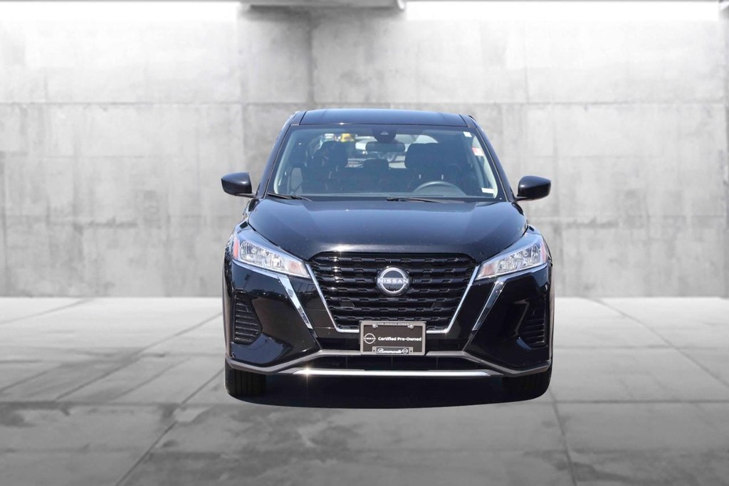 Nissan Kicks Vehicle Full-screen Gallery Image 4