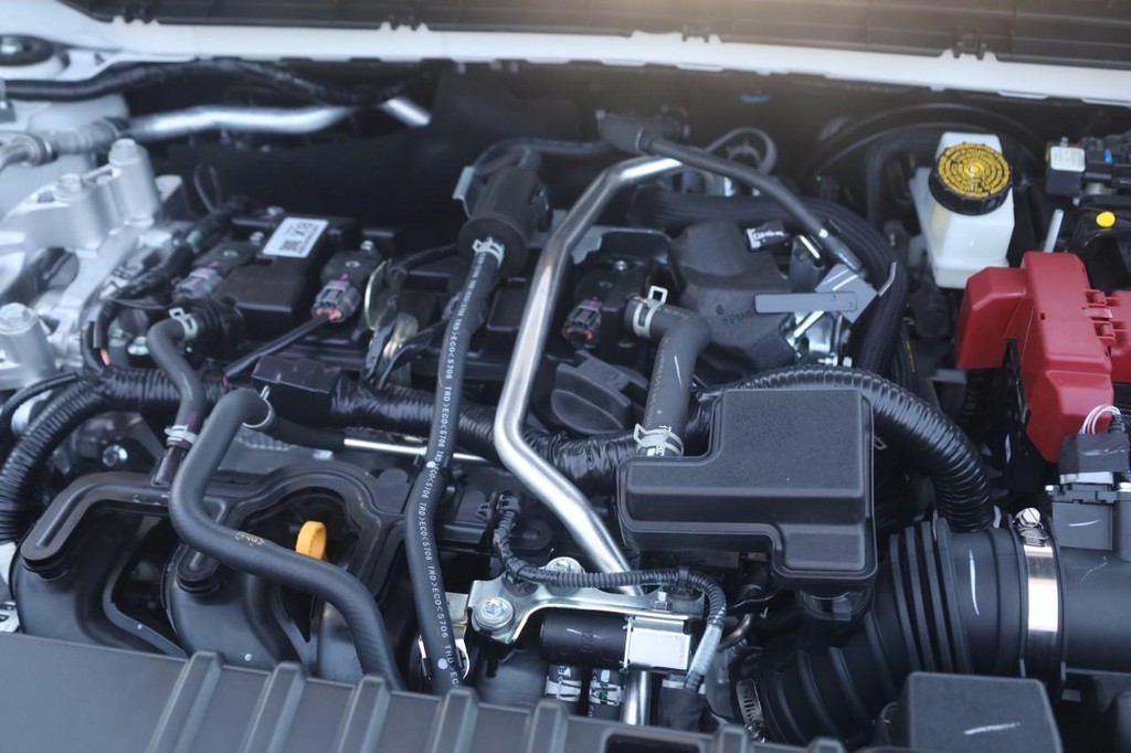 Nissan Kicks Vehicle Full-screen Gallery Image 23