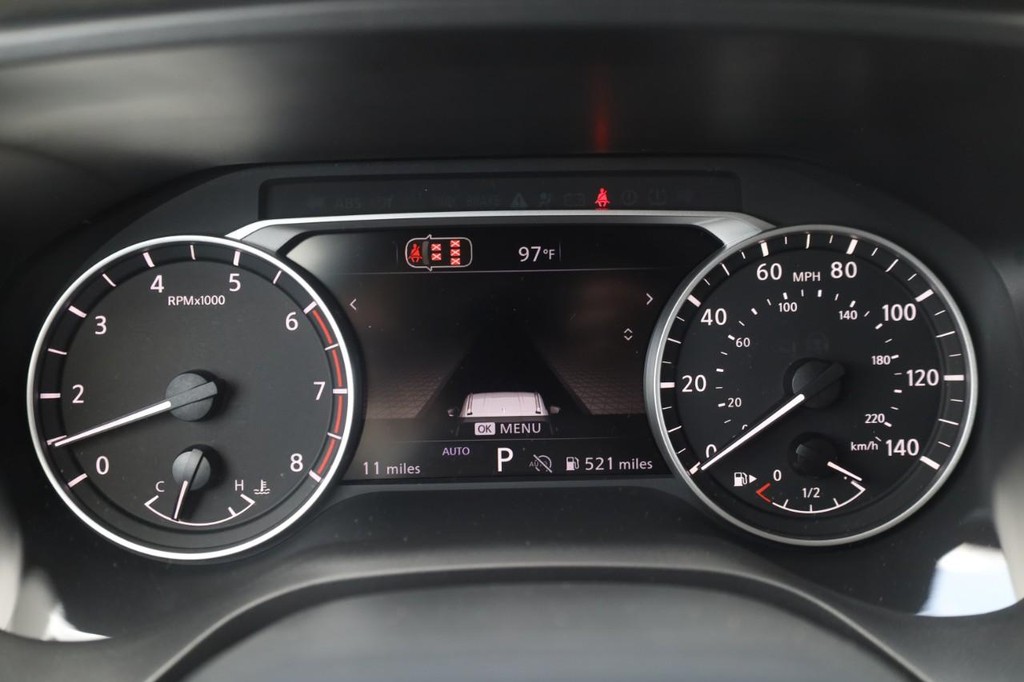 Nissan Rogue Vehicle Full-screen Gallery Image 13