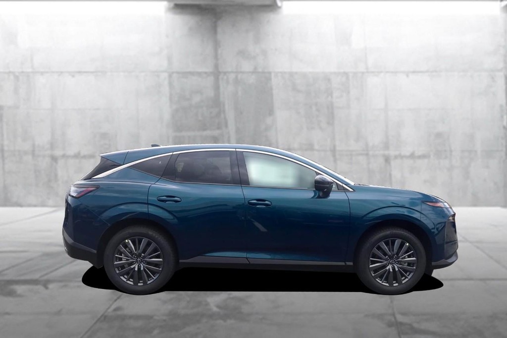 Nissan Murano Vehicle Full-screen Gallery Image 5