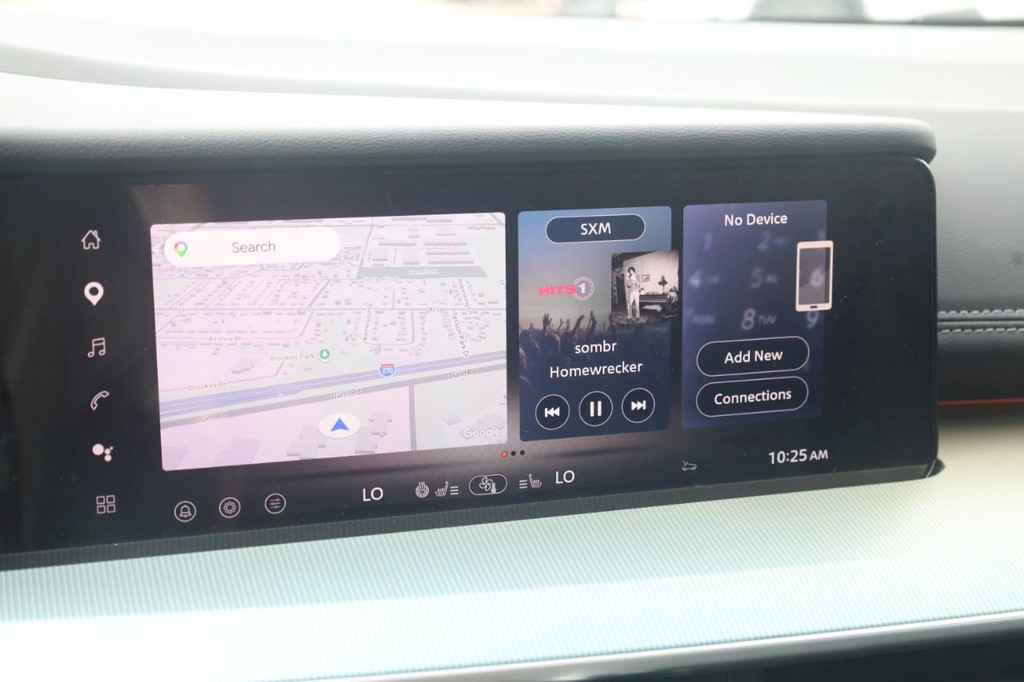 Nissan Murano Vehicle Full-screen Gallery Image 15