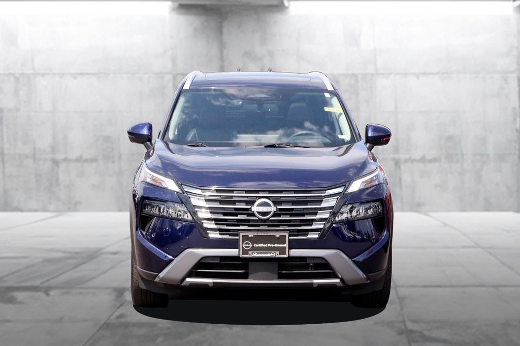 Nissan Rogue Vehicle Image 04