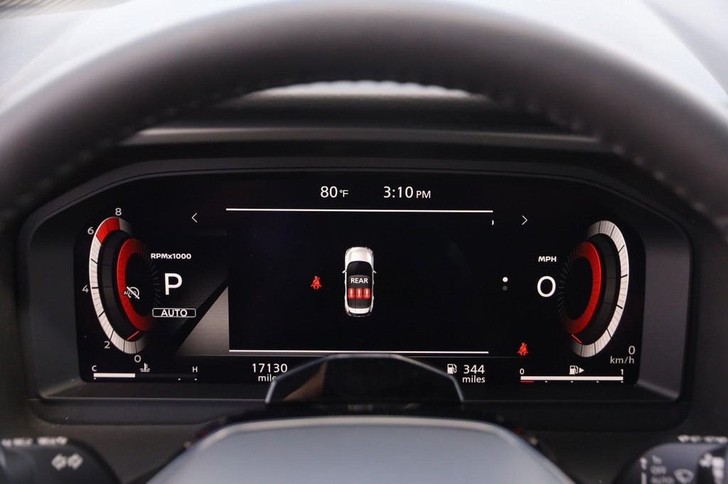 Nissan Rogue Vehicle Image 15