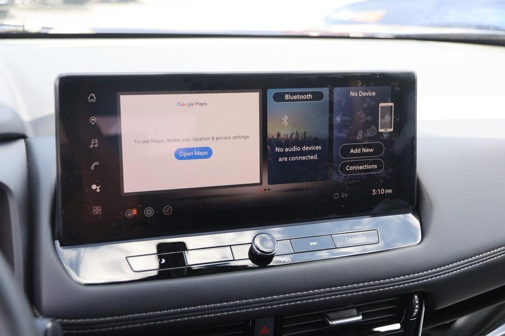Nissan Rogue Vehicle Image 18