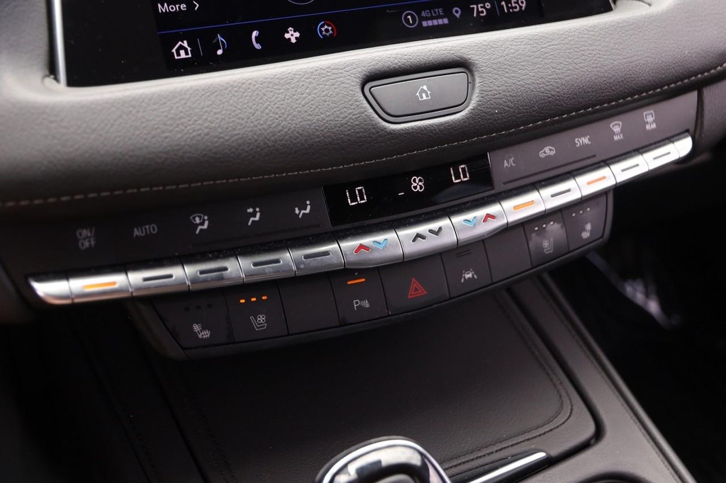 Cadillac XT4 Vehicle Full-screen Gallery Image 19