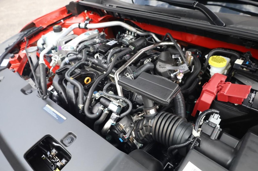 Nissan Sentra Vehicle Full-screen Gallery Image 22
