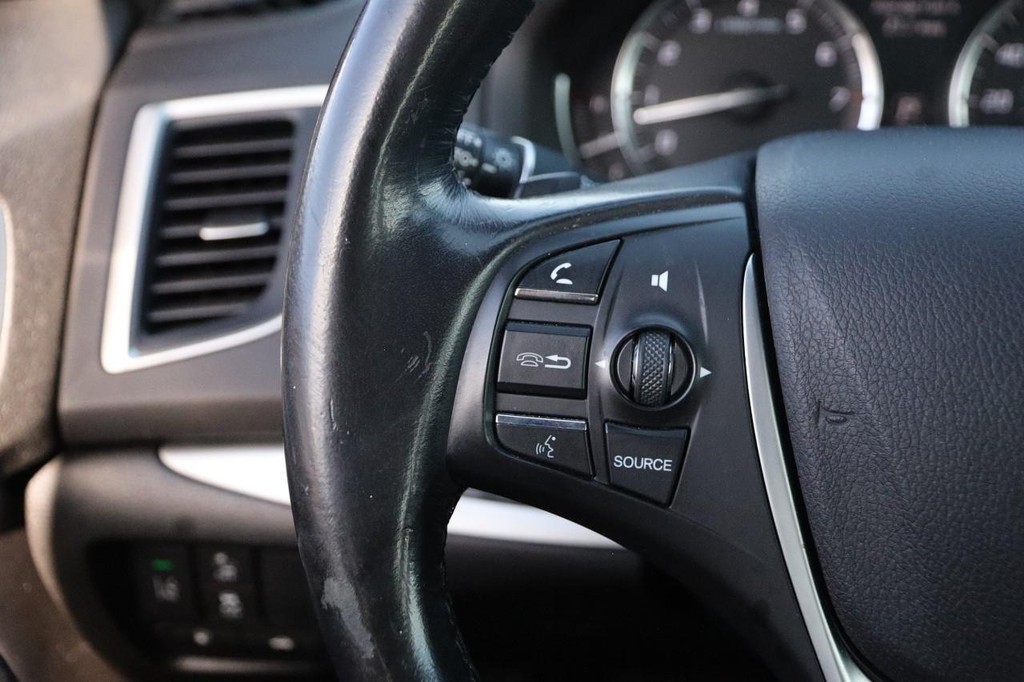 Acura TLX Vehicle Full-screen Gallery Image 12