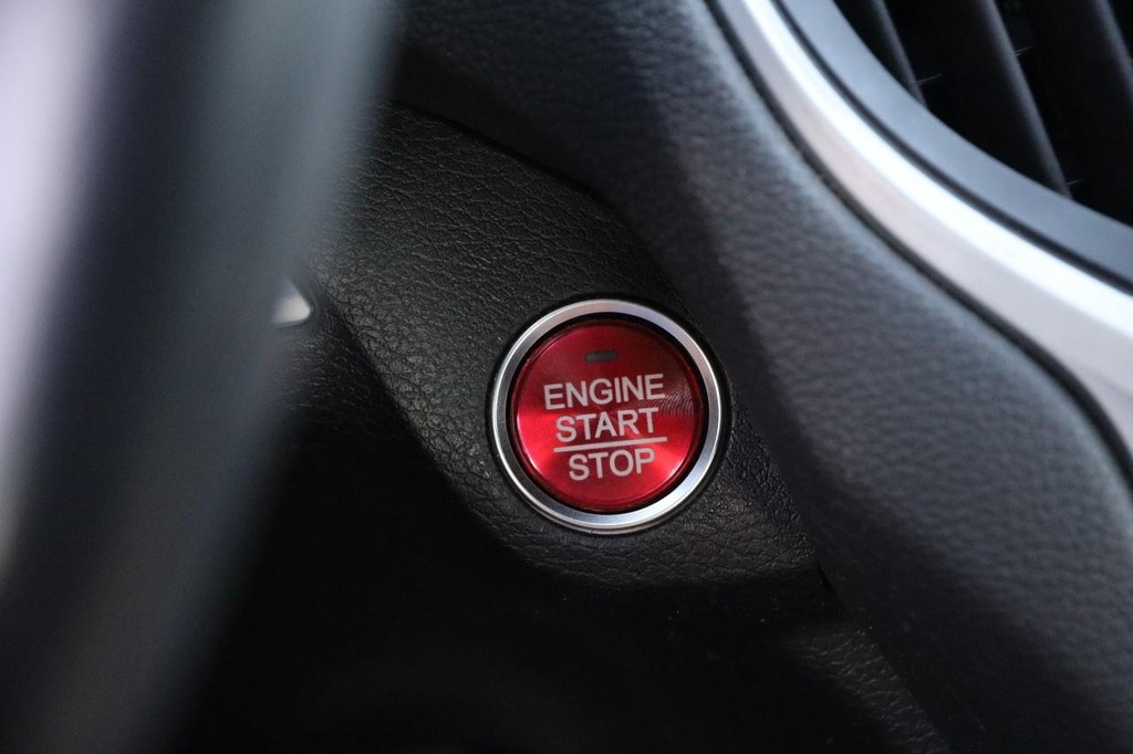 Acura TLX Vehicle Full-screen Gallery Image 15